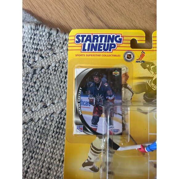 1998 NHL Starting Lineup Wayne Gretzky New York Rangers Action Figure - Picture 4 of 8
